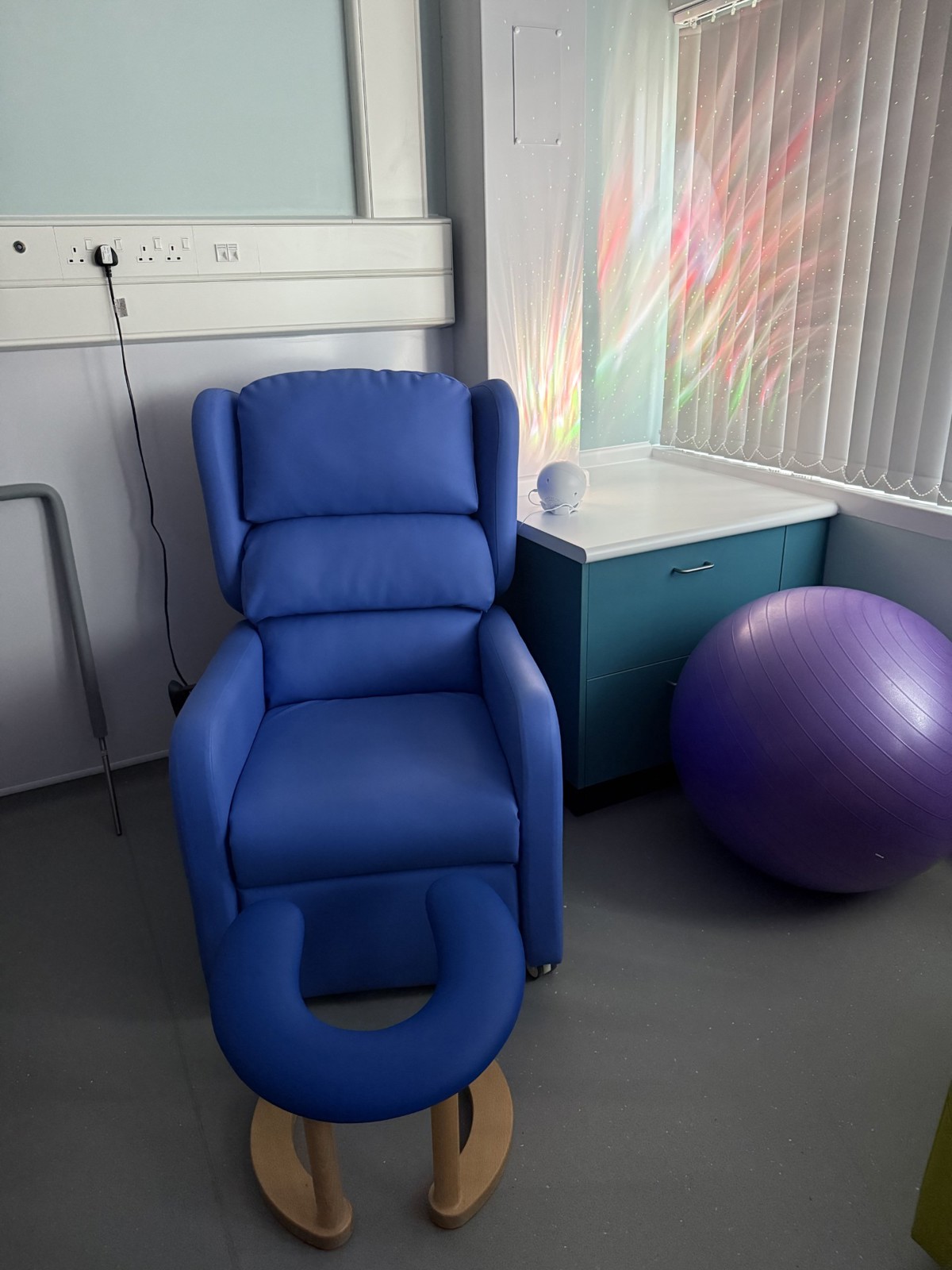 Broadford Hospital Community Midwifery Unit Chair And Ball