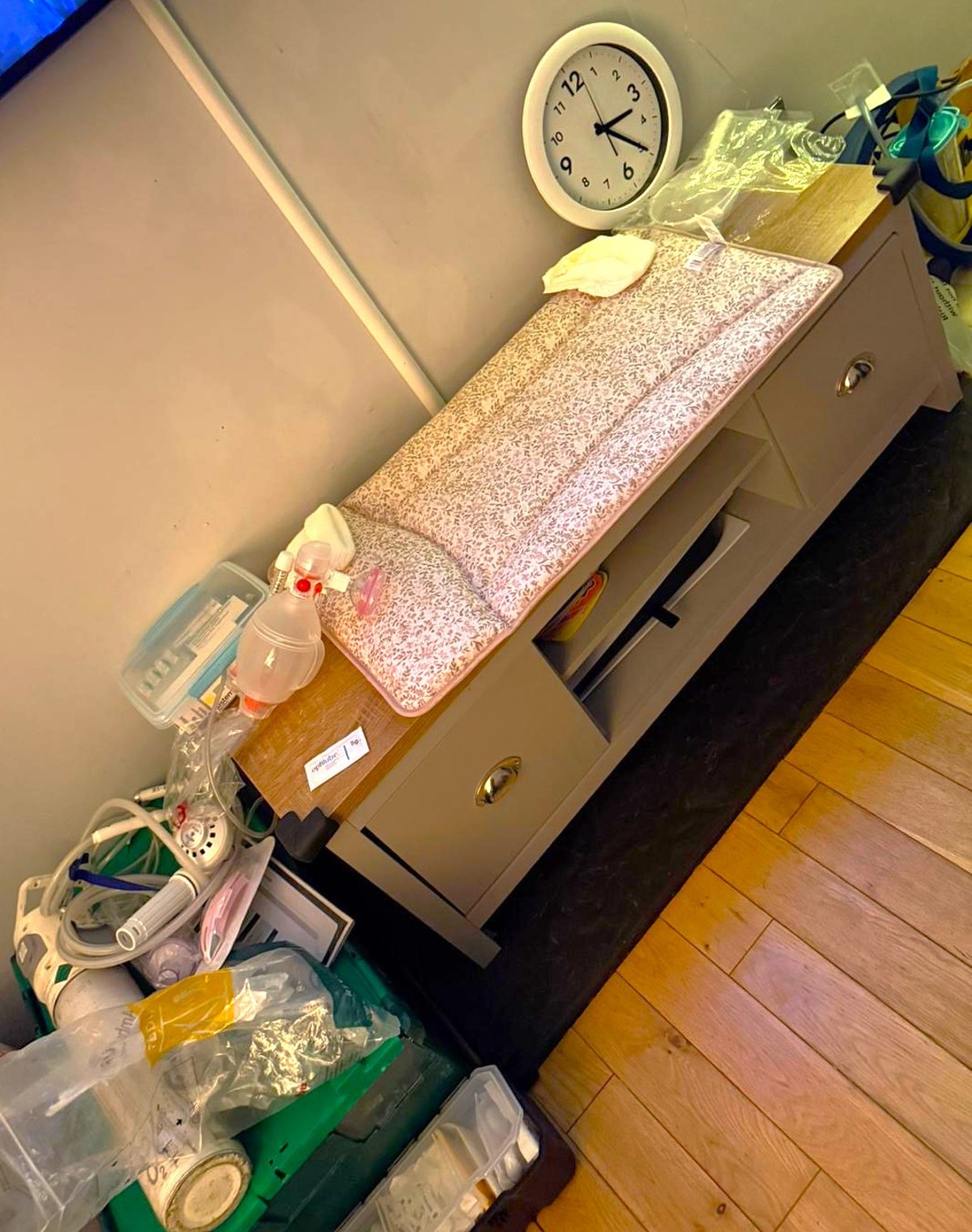 Equipment For Giving Birth At Home