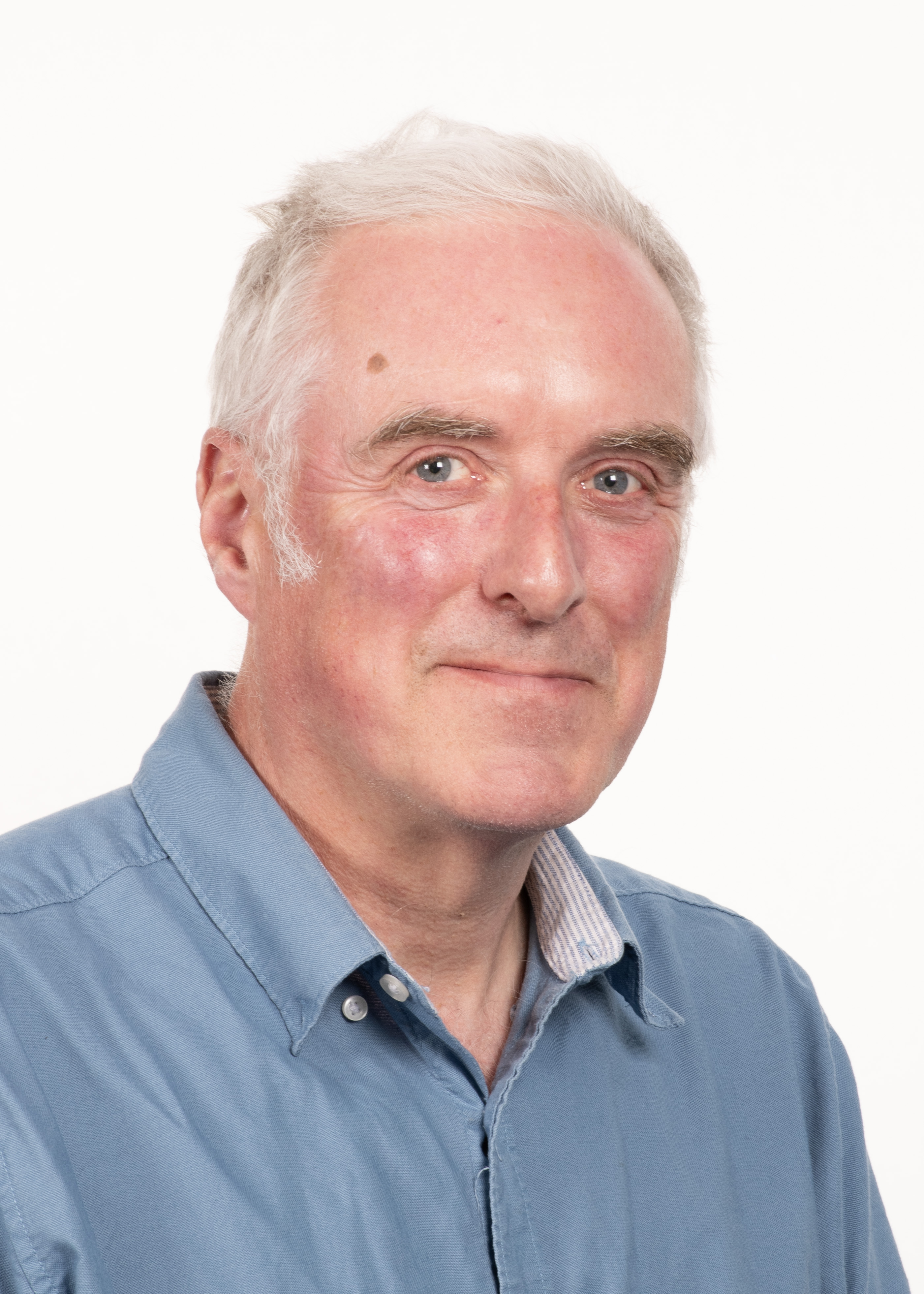 Dr Andrew Pyott Consultant Ophthalmologist