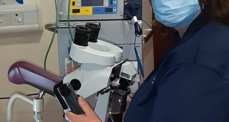 Staff nurse becomes first fully trained Nurse Colposcopist in NHS ...