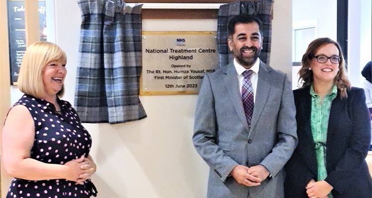 Pam Dudek with First Minister Humza Yousaf and Sarah Compton-Bishop opening the National Treatment Centre - Highland